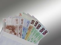 Sve više radnika osjeti koronakrizu na vlastitom džepu, provjerili smo koje djelatnosti odolijevaju recesiji, a u kojima su poslodavci već srezali plaće