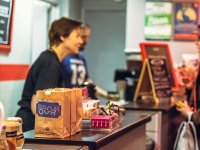 Napojnice se sada mogu ostavljati i karticom: Ugostitelji otkrili kako to funkcionira