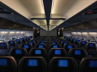 Avioprijevoznici traže da putnici nose maske, morat će ih nositi tijekom cijelog leta