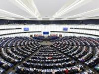 Zastupnici u mandatu zarade 525.000 eura, a uz plaću primaju i druge naknade