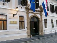 Rastrošno 27 ustanova, CEI će plaće morati srezati više od pola