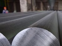 Miodrag Šajatović: Prazan apartman – drama. Zatvorena tvornica – nikoga briga