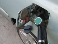 Dizel poskupljuje, benzin pojeftinjuje