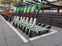 Split prvi grad u ovom dijelu Europe koji nudi najam električnih romobila: nova usluga predstavljena na Matejušci, evo kako ih koristiti