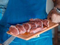 Proizvođači mesa nisu oduševljeni Vladinim mjerama: 'Imamo najnižu cijenu svinjetine u EU, a uvozimo je iz Njemačke. Tko je tu lud?'