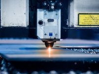 Broj zaposlenih u industriji pao 5,7 posto na godišnjoj razini