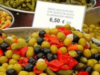 Hrvatska je već osmi mjesec zaredom prvak inflacije u EU-u. Breskve i krastavci po 30 kuna, paprika 37…